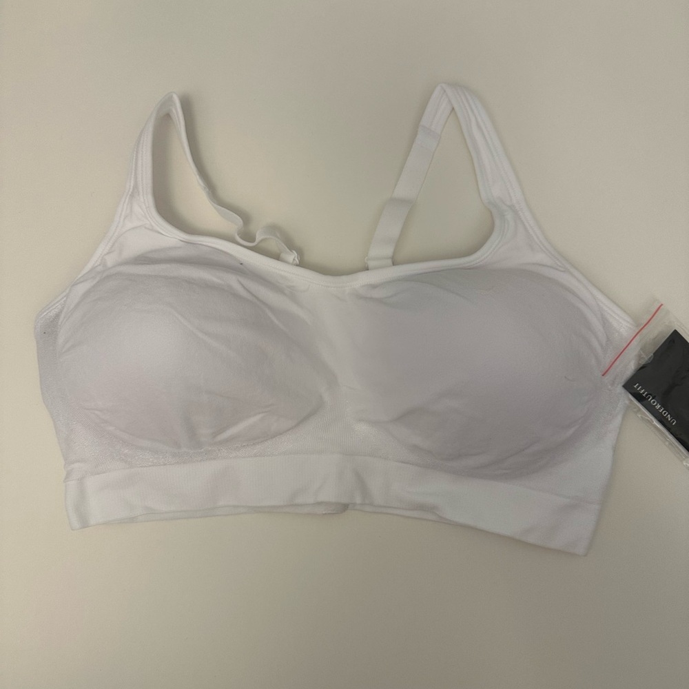 Underoutfit 459 The Comfort Shaping Bra with Adjustable Straps